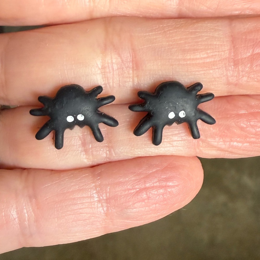 Handmade spider stud earrings
